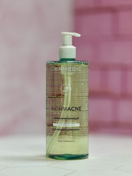 ژل شستشوی درمدیک مدل Normacne Preventi