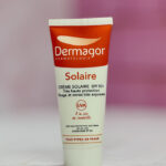 کرم ضد آفتاب بی‌ رنگ درماگور SPF50 مناسب انواع پوست